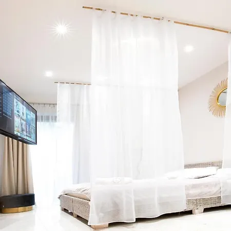 Jacuzzi Prestige Апарт-отель *